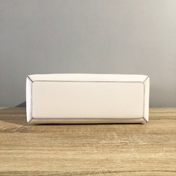 Michael Kors Reed Large White Leather Belted Satchel Crossbody Handbag MSRP $558 - Picture 4 of 11